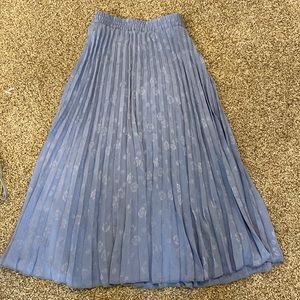 MAX STUDIO Pleated Skirt Size M